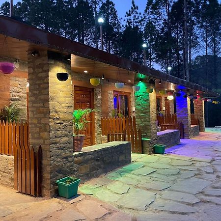 Nature Villaas Basa Homestay Pauri 외부 사진