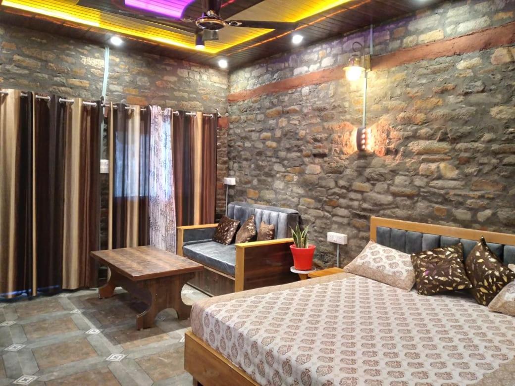 Nature Villaas Basa Homestay Pauri 외부 사진