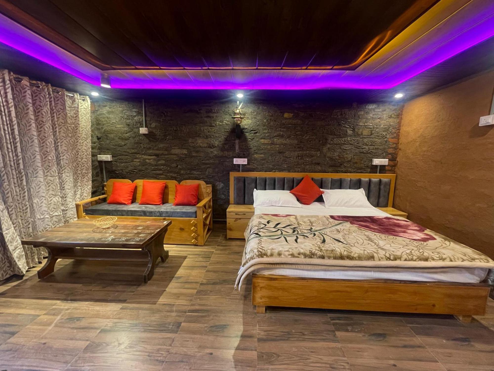 Nature Villaas Basa Homestay Pauri 외부 사진