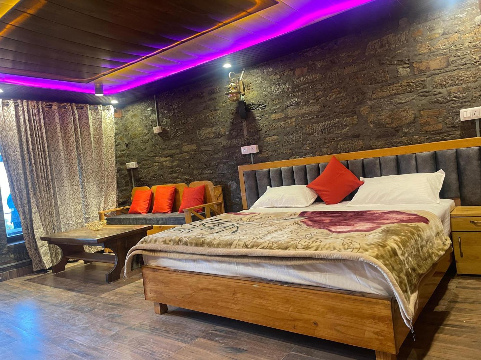 Nature Villaas Basa Homestay Pauri 외부 사진