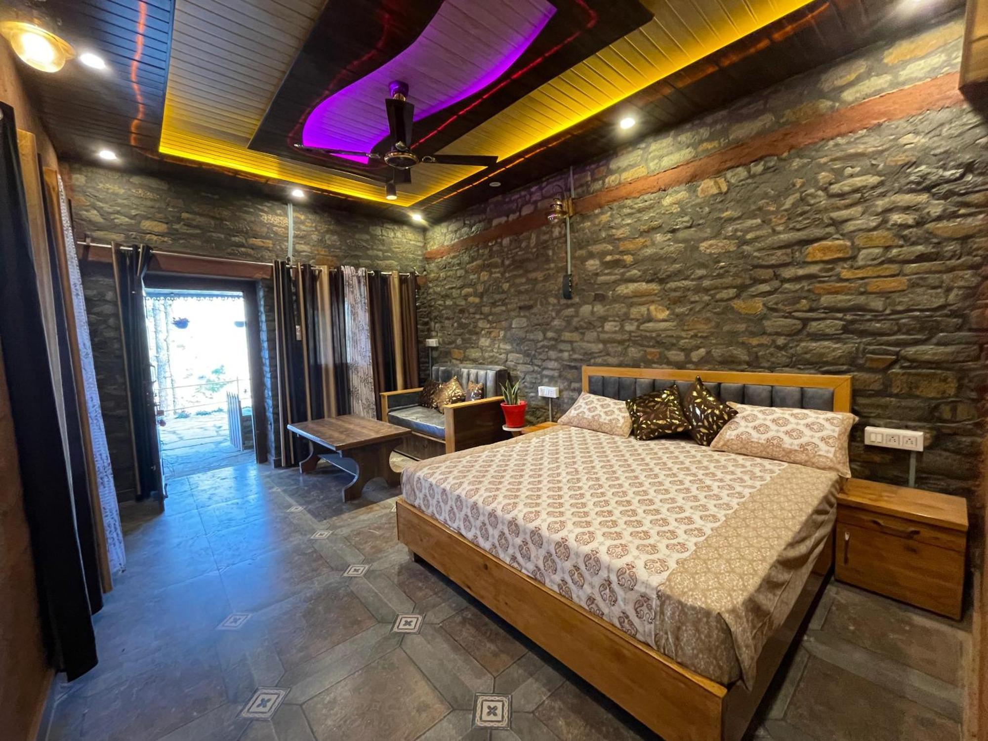 Nature Villaas Basa Homestay Pauri 외부 사진