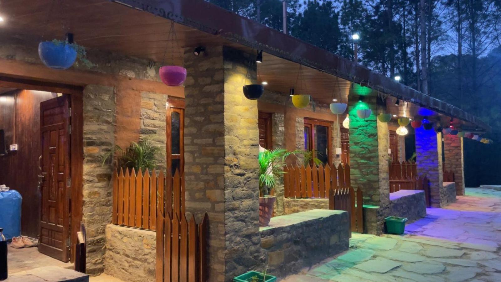 Nature Villaas Basa Homestay Pauri 외부 사진