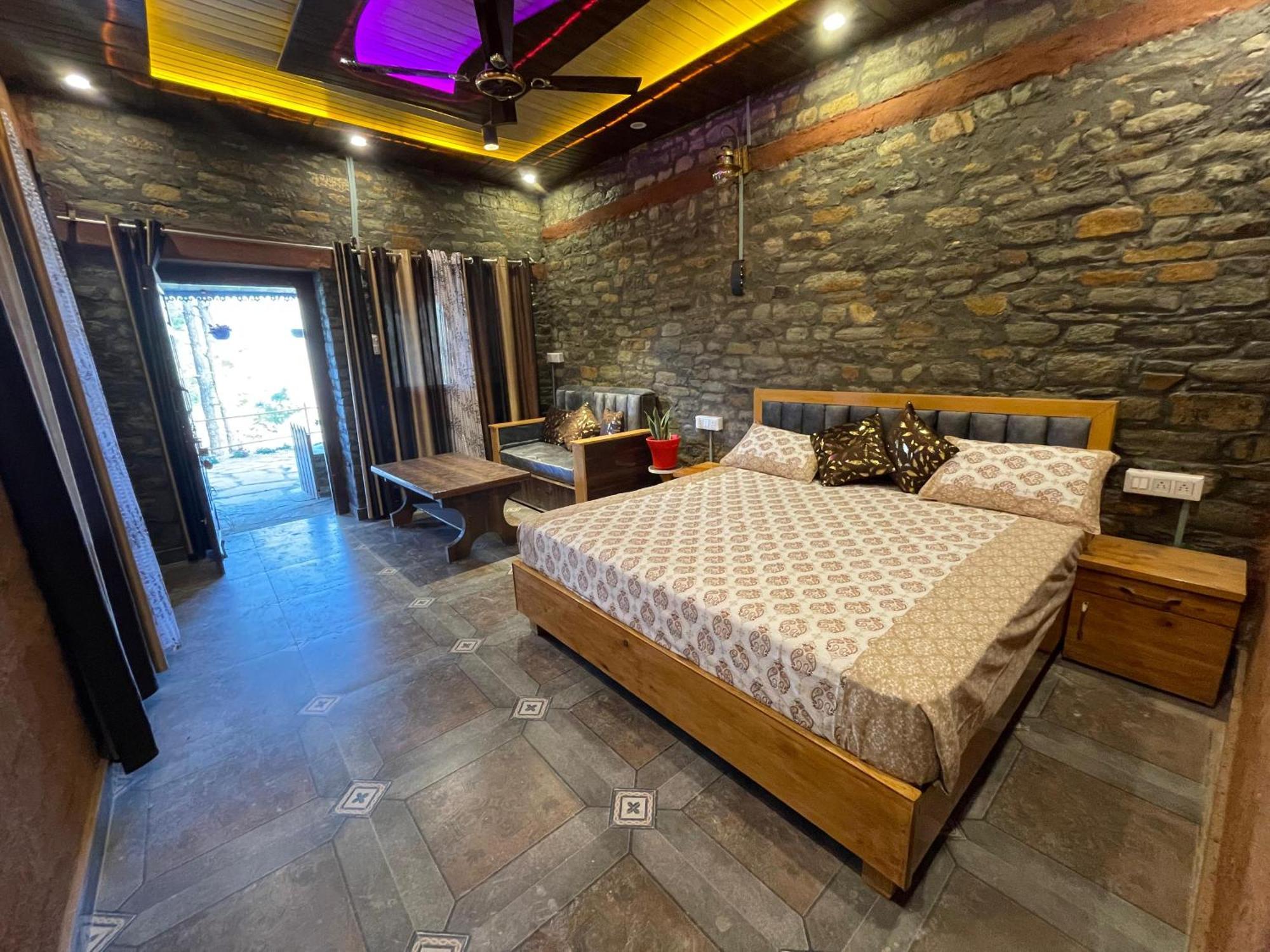 Nature Villaas Basa Homestay Pauri 외부 사진